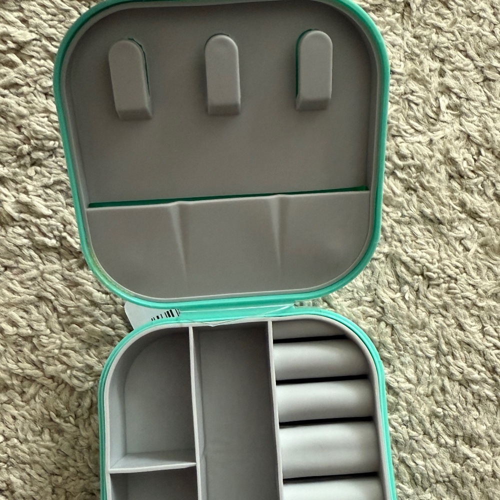 Travel Jewelry Box - Picture 5 of 16